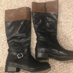 Women’s boots size 11 new
